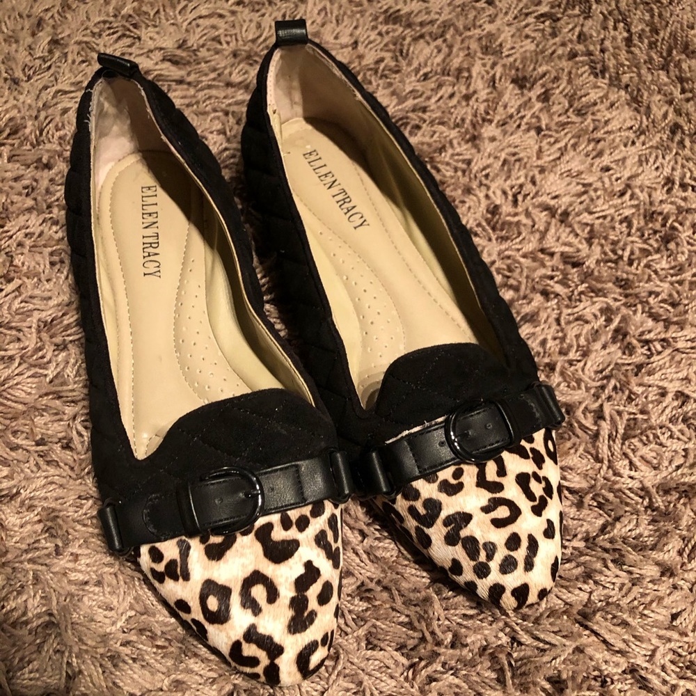 Ellen Tracy Size 7 cheetah print Shoes.